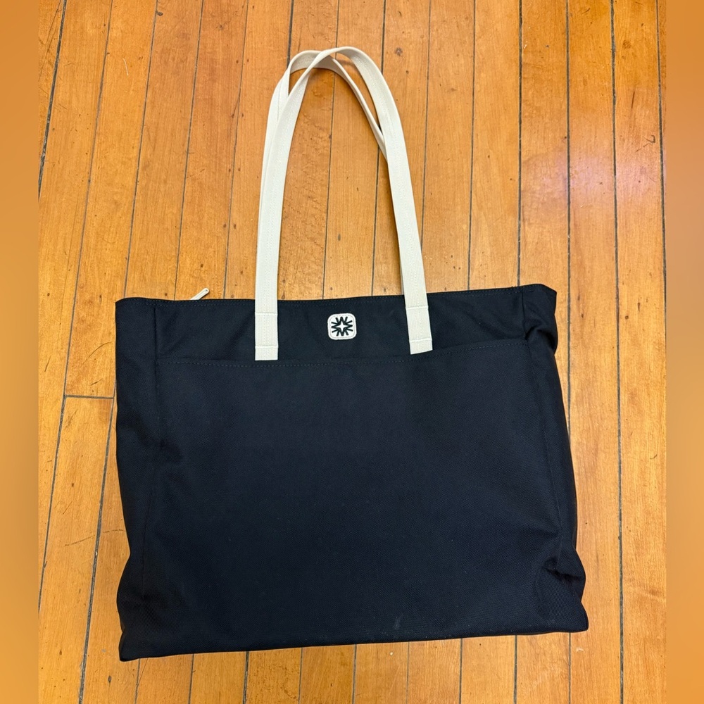 Walker Family Goods - Roller Tote black